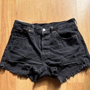 Levi’s black distressed shorts size 29 women’s